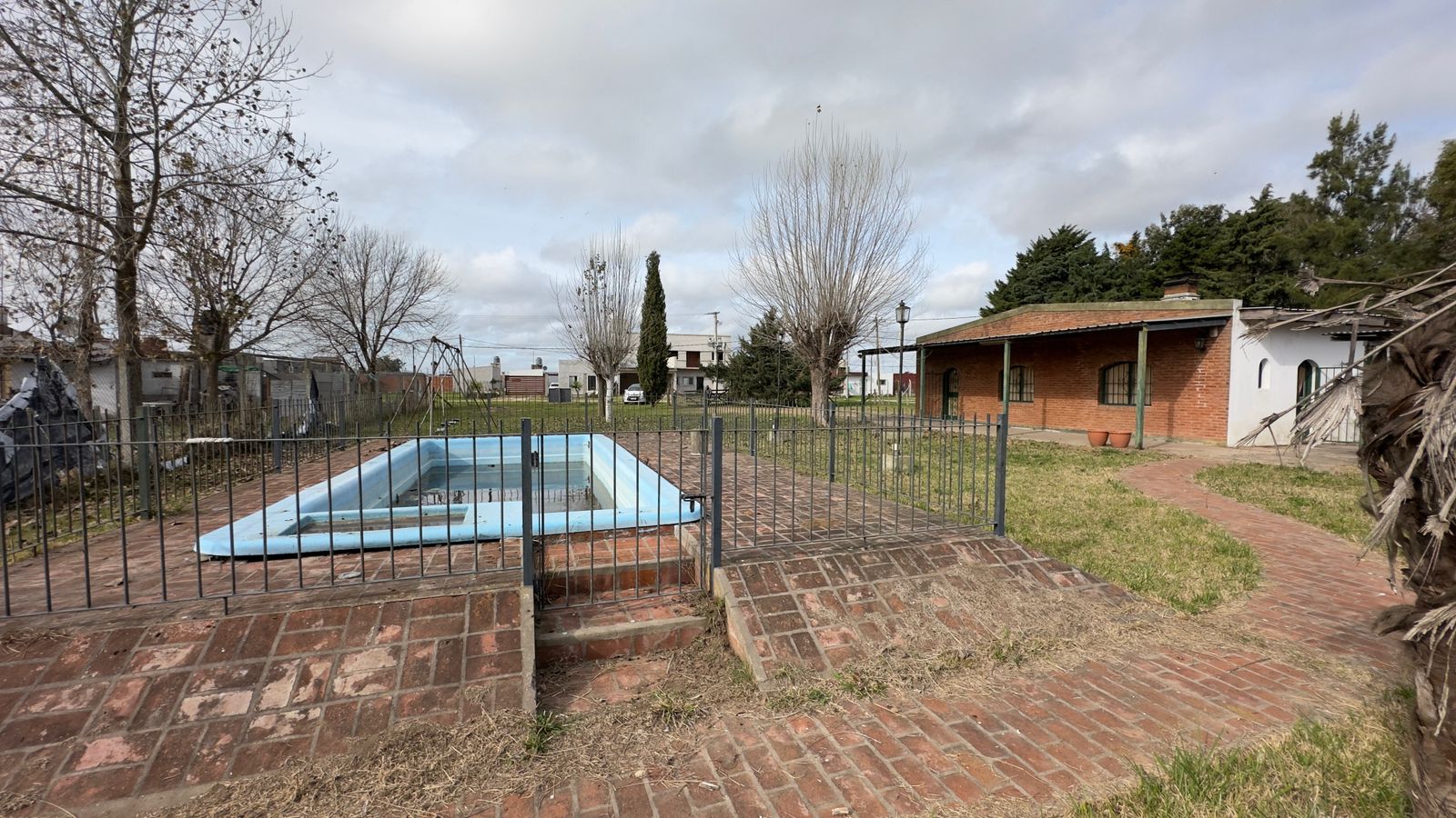 ALQUILER CASA CON PILETA